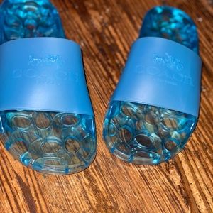 Coach slides